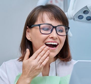 Types of Dental Crowns: Comparing Durability and Aesthetics